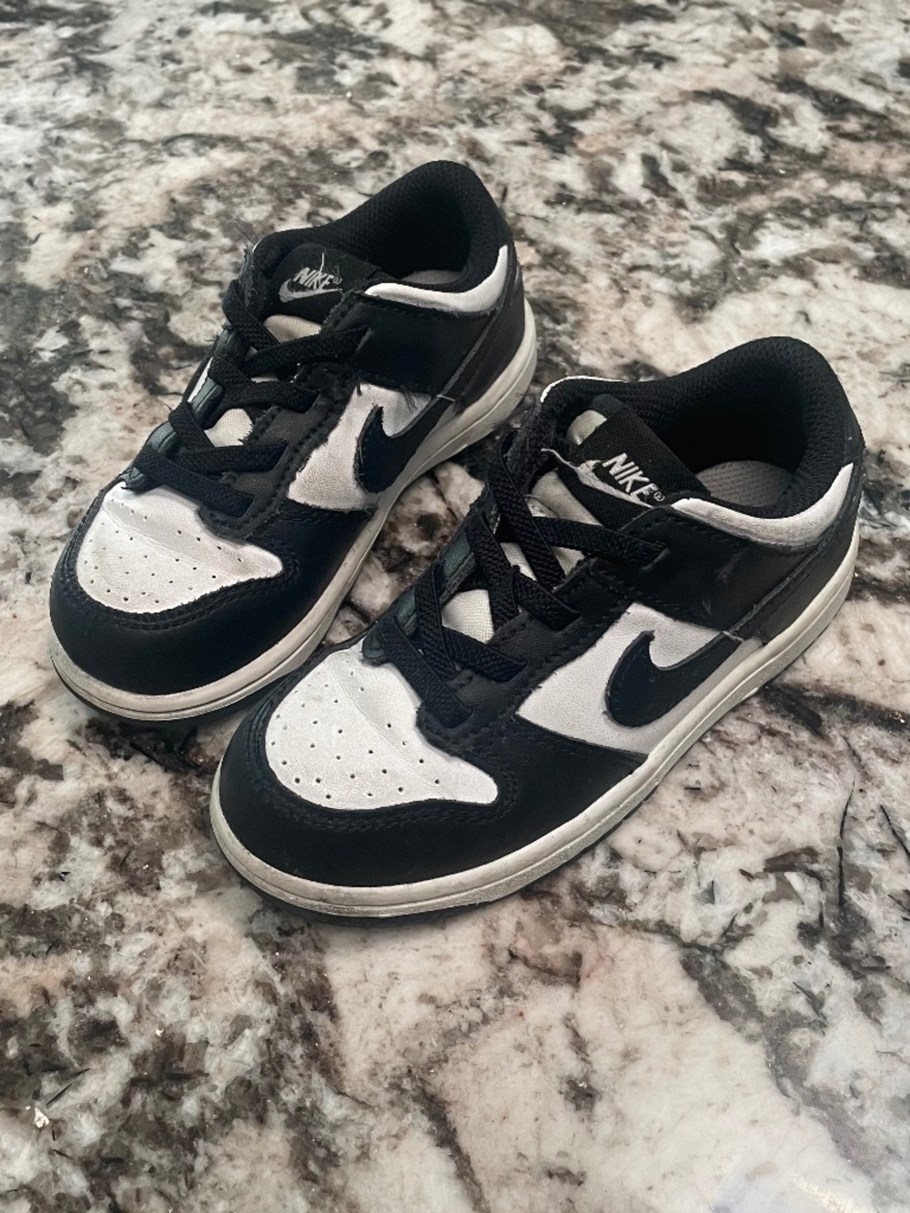 Kids black and white dunks